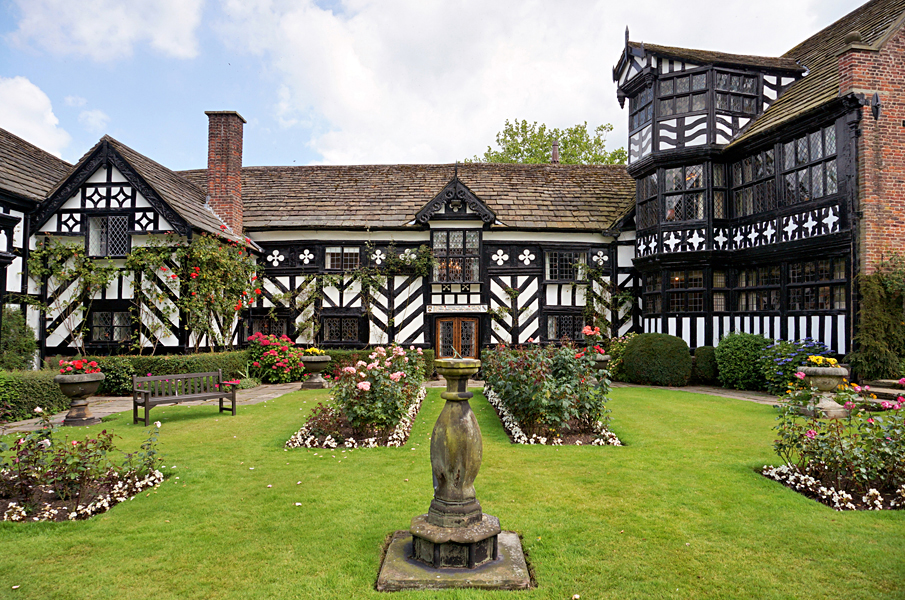 Sue Le Bonne at Gawsworth Hall, Cheshire Wedding Catering